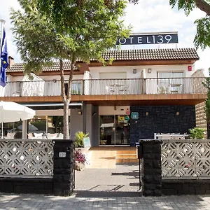 https://hotel-139-castelldefels.topbarcelonahotels.com