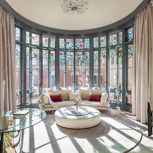 https://el-palauet-living-barcelona.topbarcelonahotels.com