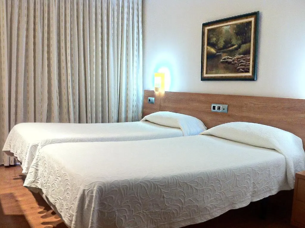 Hostal Del Carmen contacts