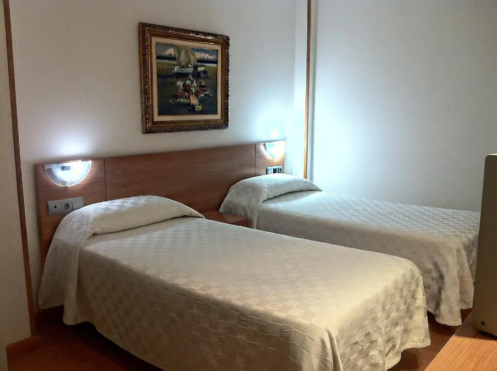 Hostal Del Carmen Santander Guest house